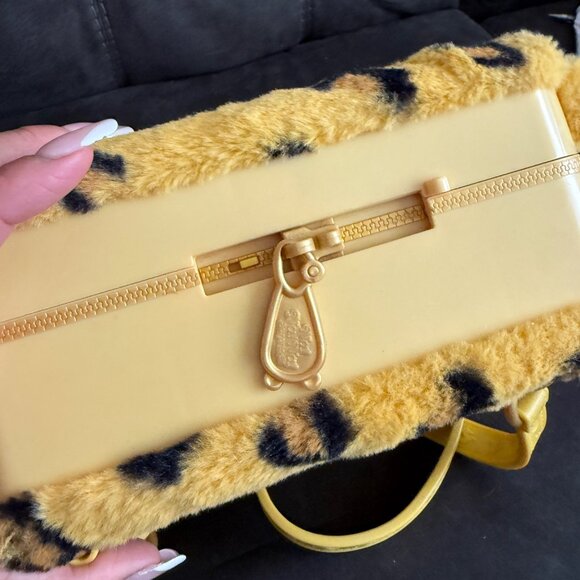 Na Na Na Leopard Print Plush Backpack For Kids - Picture 4 of 6